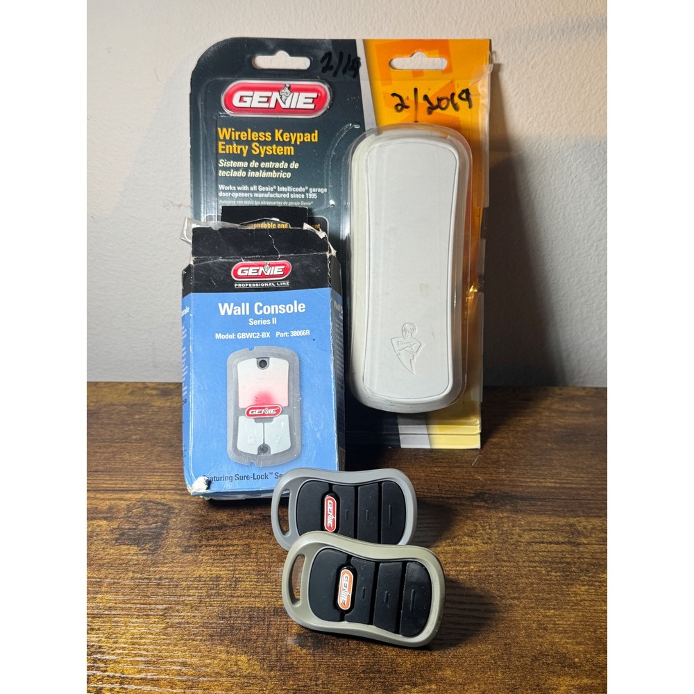 Genie Garage Door Opener Lot Wireless Keypad Wall Console GBWC2-BX 2 remotes G3T